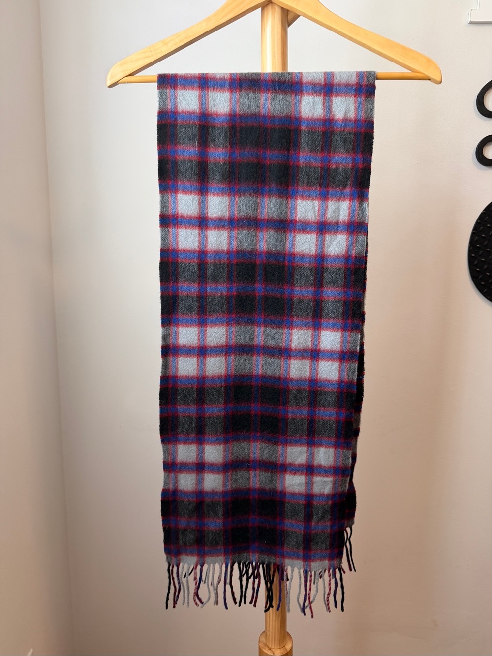 Clans of Scotland Plaid Scarf MacPherson Hunting Tartan Wool Wrap Red Blue Black